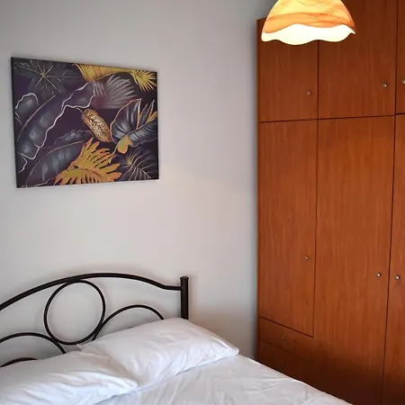 Apartment Comfy By The Sea